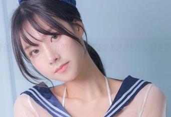 居然还在讨论Myung Ah的LEEHEEEXPRESS–LEDG图包，自己都快变脑残粉了。